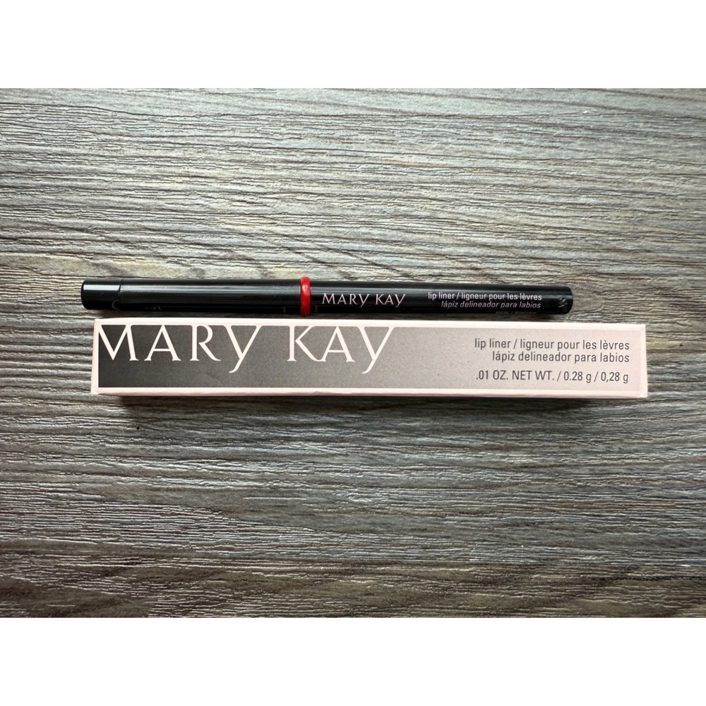 Mary Kay Lip Liner Red Rouge 085801 Retractable Pencil .01 oz New in Box